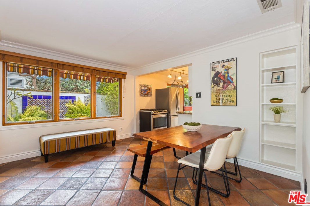 11348 Mccune Ave, Los Angeles CA  90066-3637 exterior