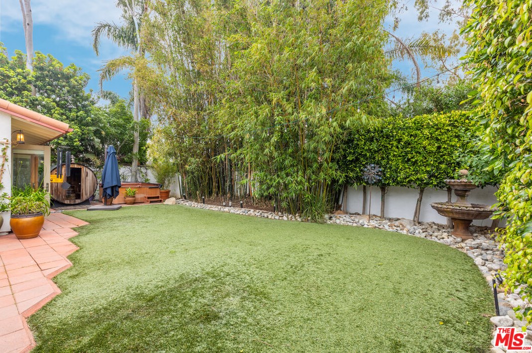 11348 Mccune Ave, Los Angeles CA  90066-3637 exterior