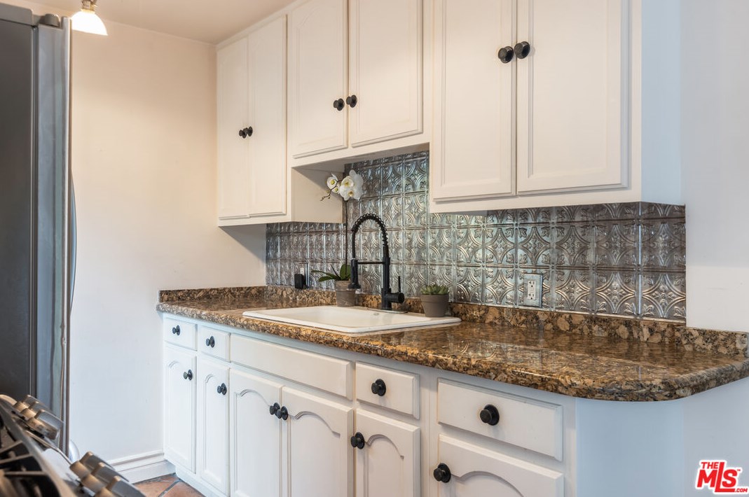 11348 Mccune Ave, Los Angeles CA  90066-3637 exterior