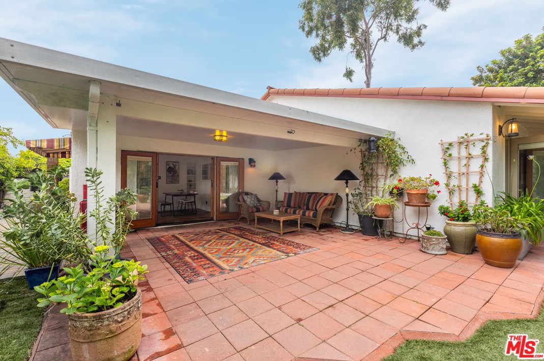 11348 Mccune Ave, Los Angeles CA  90066-3637 exterior