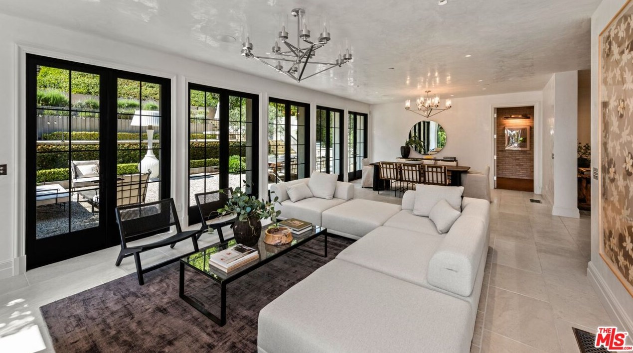 1549 Doheny Dr, Los Angeles CA  90035-3210 exterior