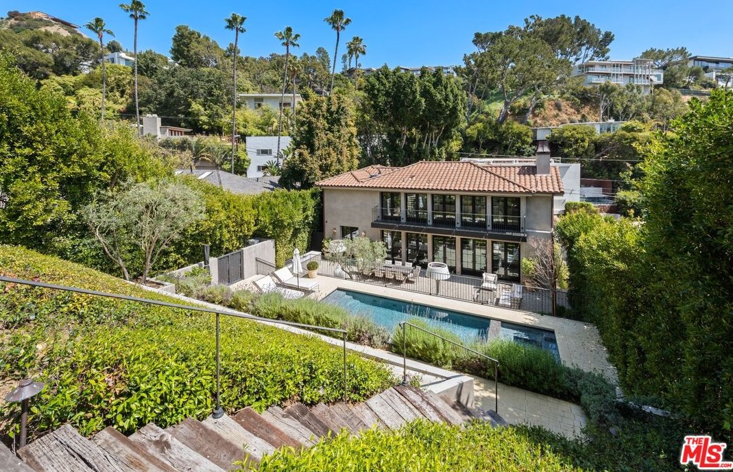 1549 Doheny Dr, Los Angeles CA  90035-3210 exterior