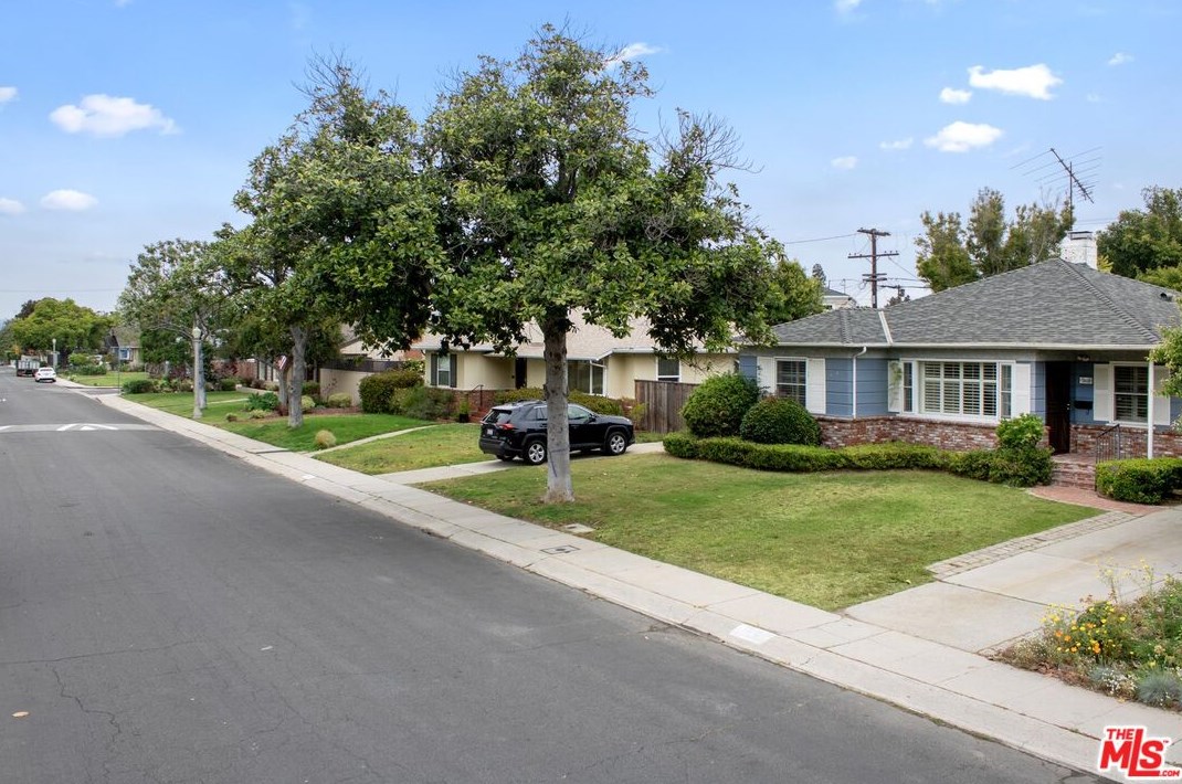 7818 Mcconnell Ave, Los Angeles CA  90045-1044 exterior