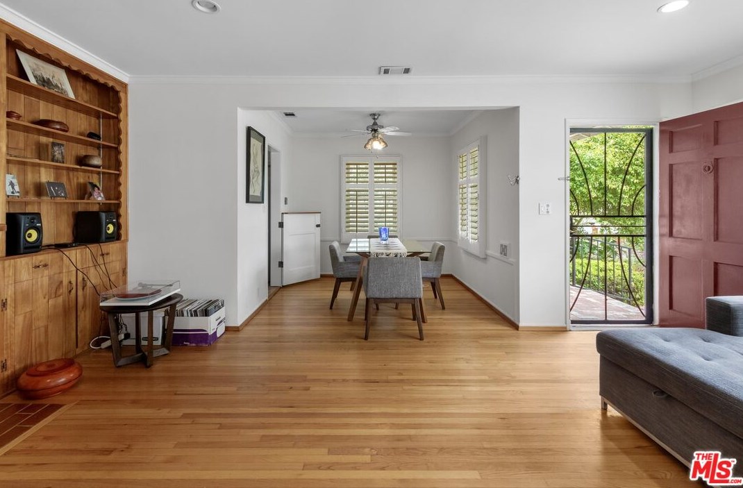 7818 Mcconnell Ave, Los Angeles CA  90045-1044 exterior