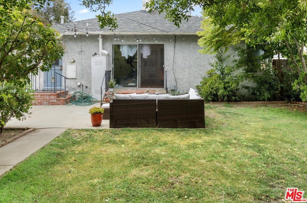 7818 Mcconnell Ave, Los Angeles CA  90045-1044 exterior