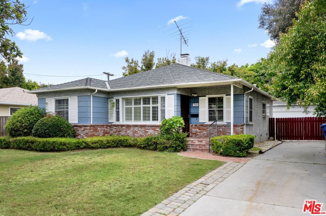 7818 Mcconnell Ave, Los Angeles CA  90045-1044 exterior