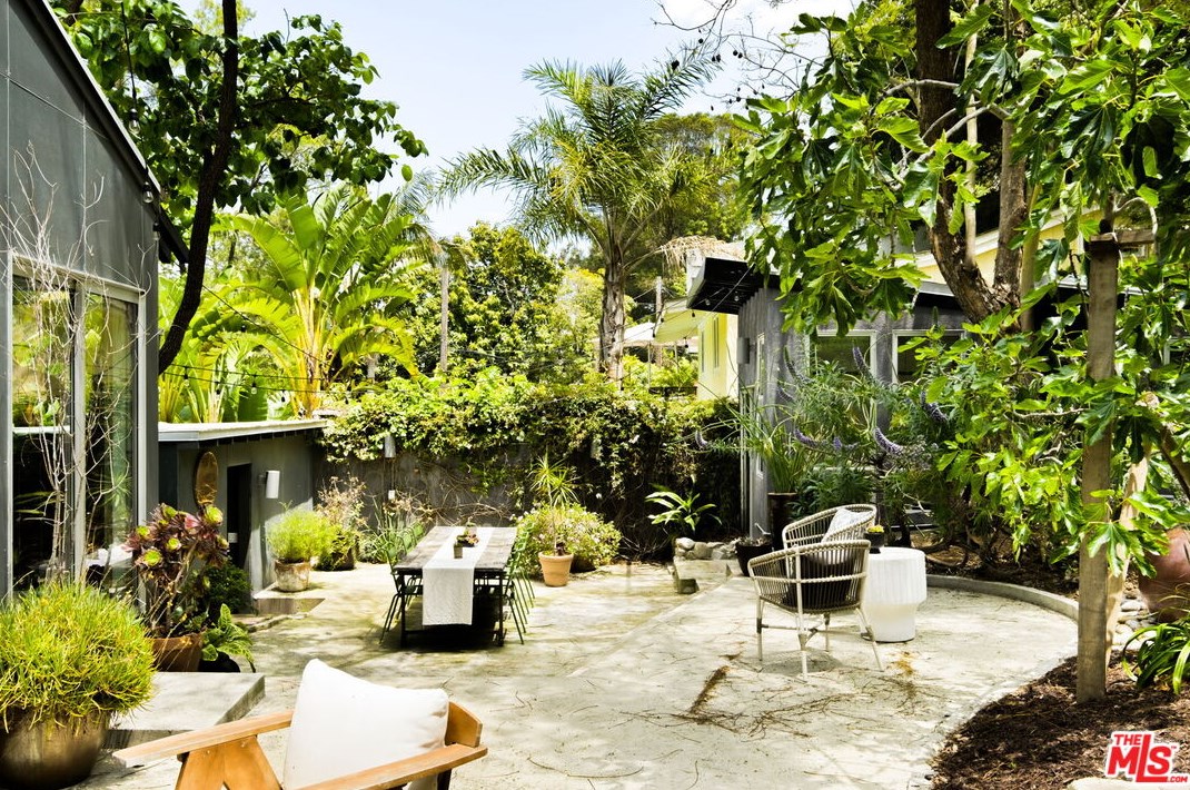 2174 Stanley Hills Dr, Los Angeles CA  90046-1530 exterior