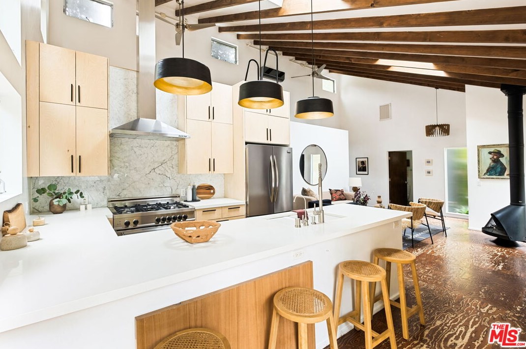 2174 Stanley Hills Dr, Los Angeles CA  90046-1530 exterior