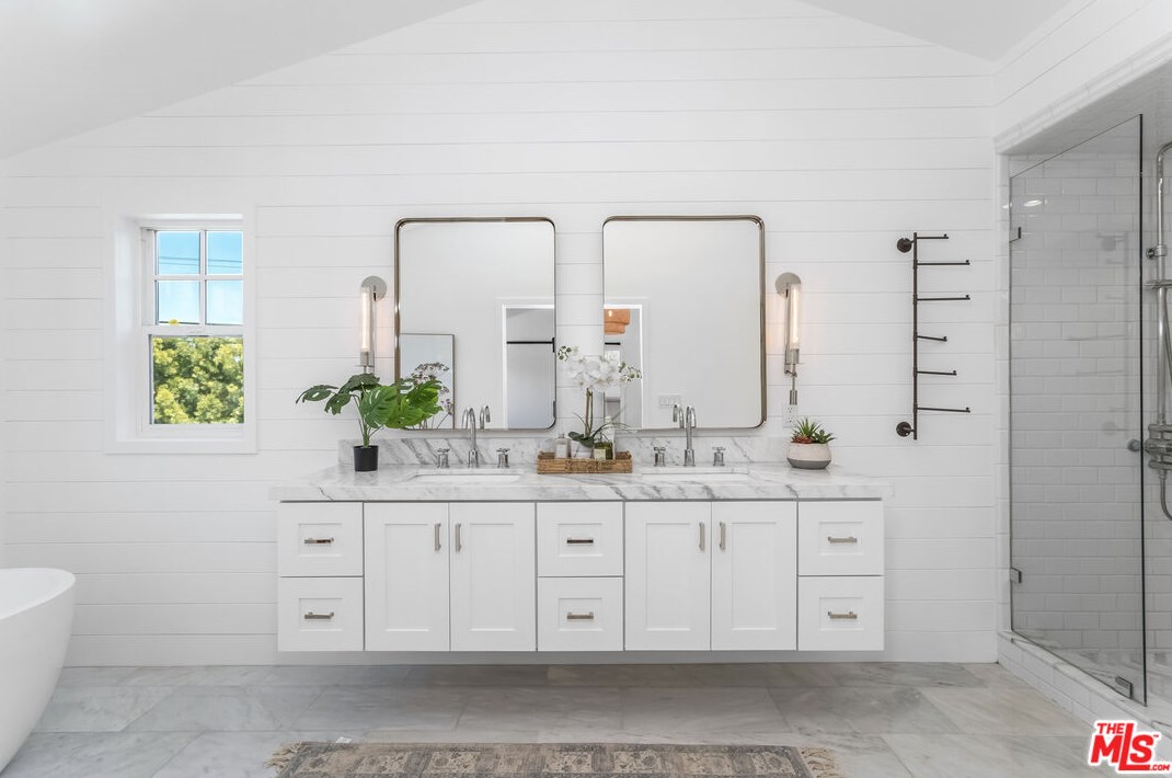 4836 Placidia Ave, North Hollywood CA  91601-4834 exterior