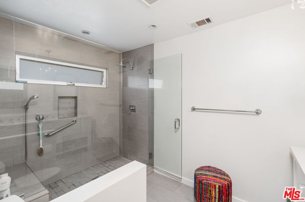 2630 Granville Ave, Los Angeles CA  90064-3602 exterior
