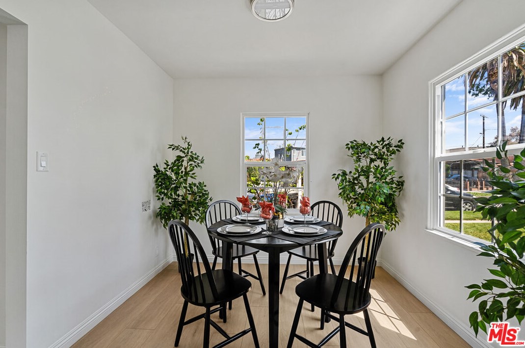 3019 Palm Grove Ave, Los Angeles CA  90016-2336 exterior