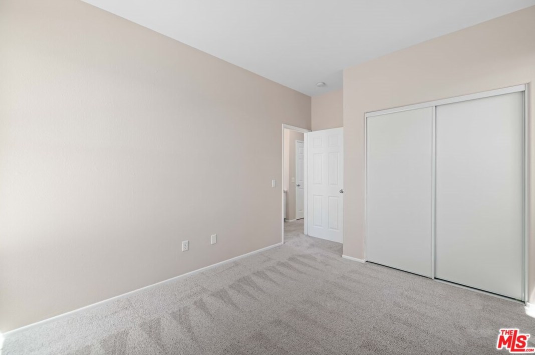 44034 27 St, Lancaster CA  93536-6023 exterior