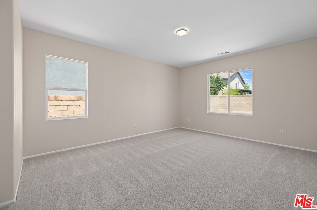 44034 27 St, Lancaster CA  93536-6023 exterior