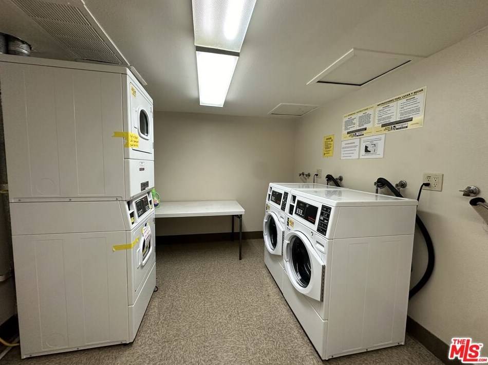 2901 Peninsula Rd, Oxnard CA  93035-4041 exterior