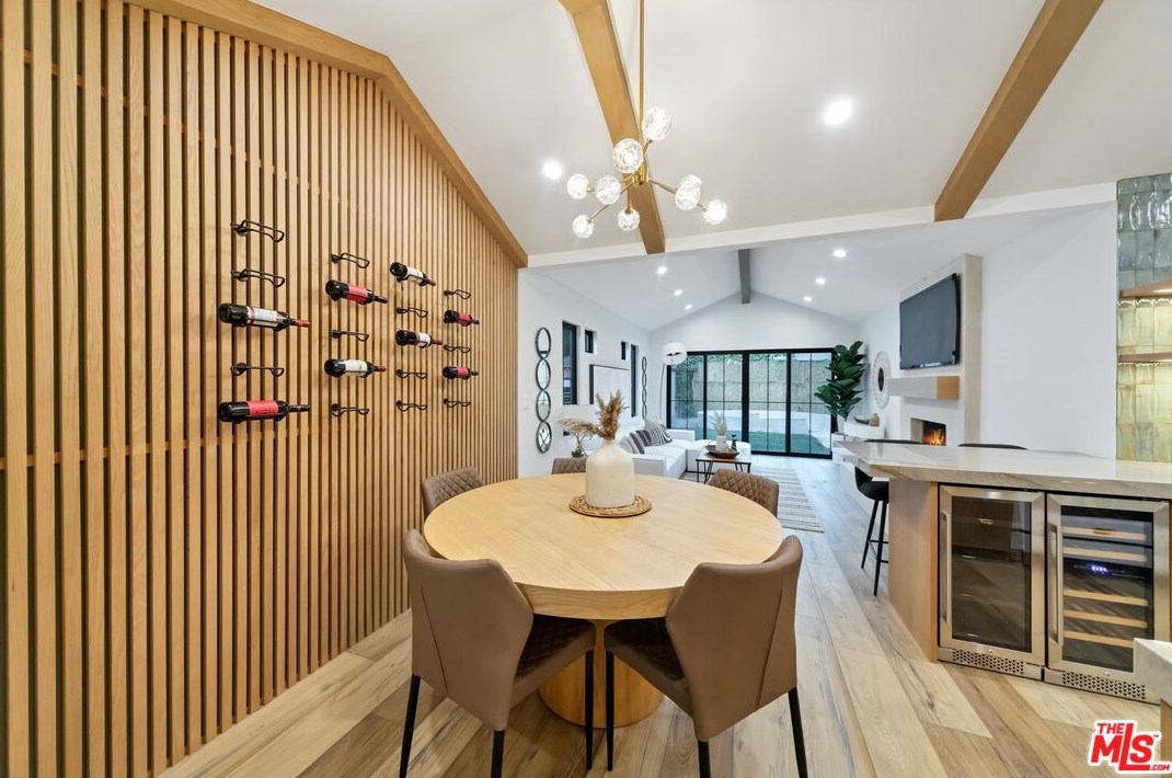 3732 Cherrywood Ave, Los Angeles CA  90008-2644 exterior