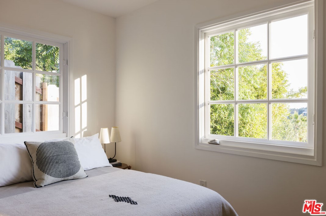 434 Crane Blvd, Los Angeles CA  90065-5053 exterior