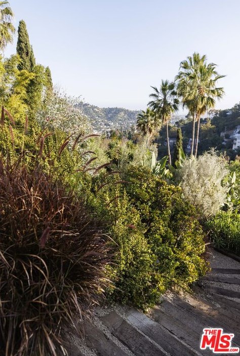 434 Crane Blvd, Los Angeles CA  90065-5053 exterior