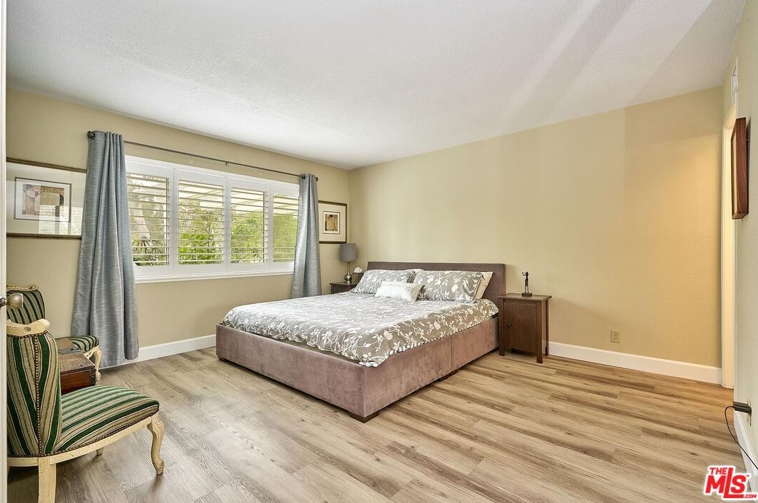 1619 Camden Pl, Fullerton CA  92833-2056 exterior