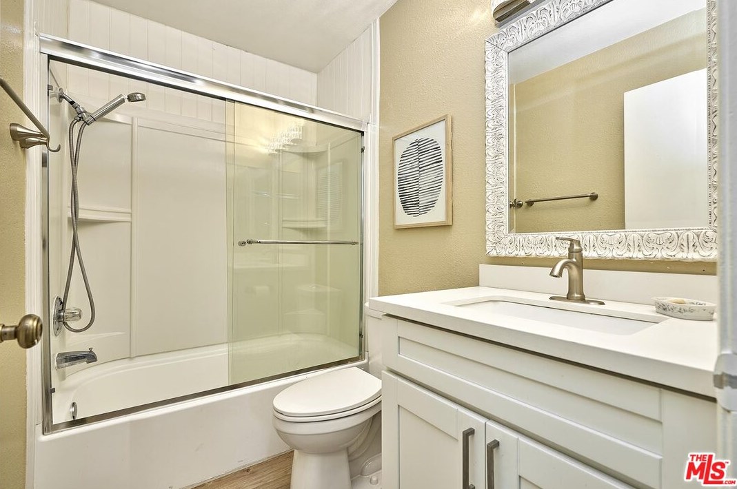 1619 Camden Pl, Fullerton CA  92833-2056 exterior