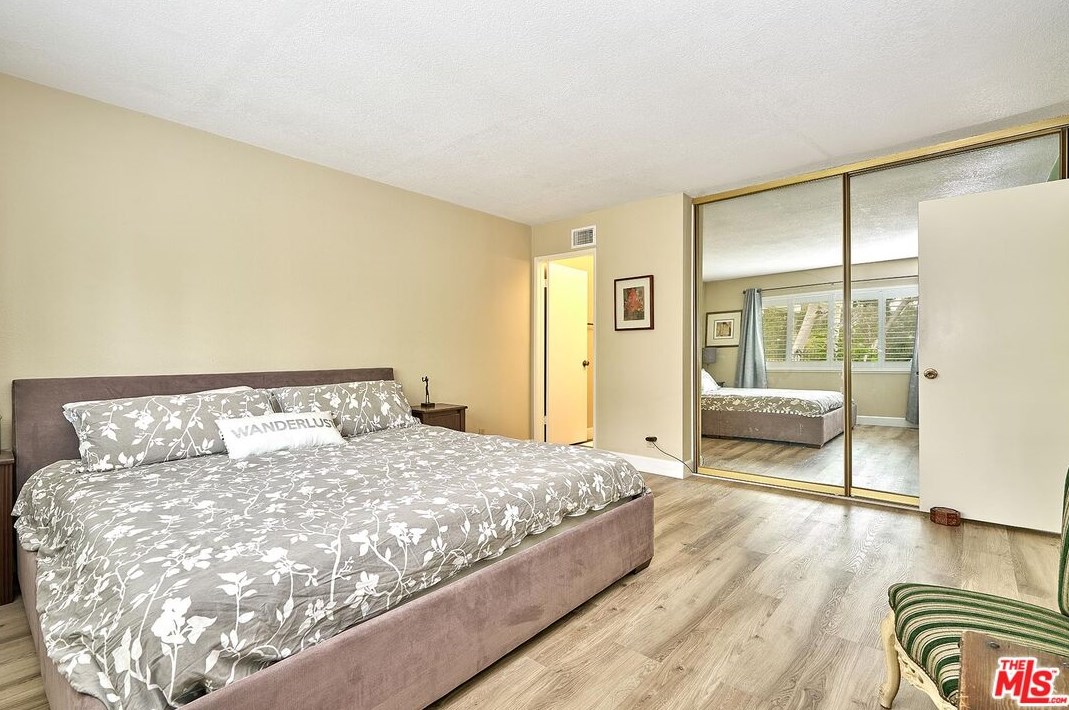 1619 Camden Pl, Fullerton CA  92833-2056 exterior