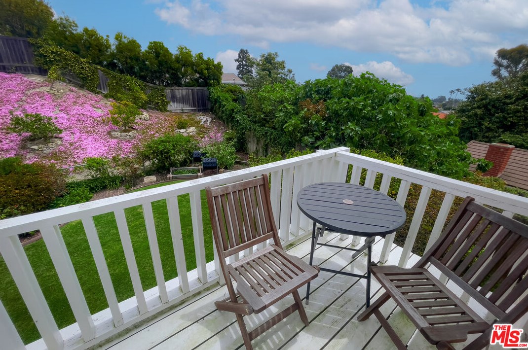 29504 Stonecrest Rd, Palos Verdes Estates CA  90275-5712 exterior