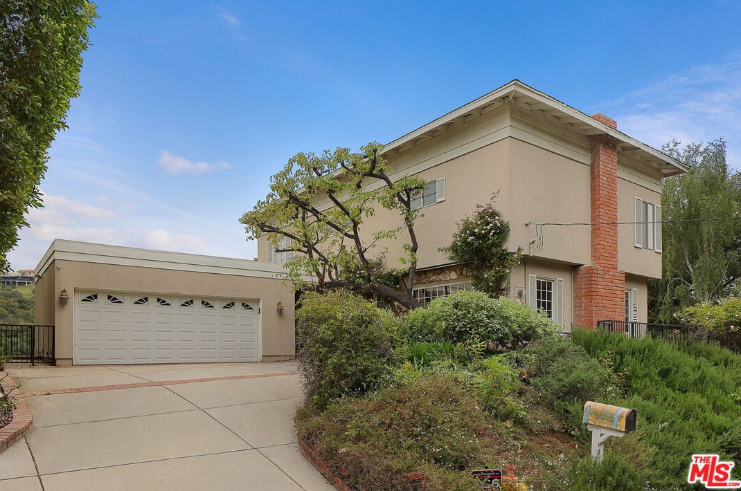 2445 Nalin Dr, Los Angeles CA  90077-1806 exterior