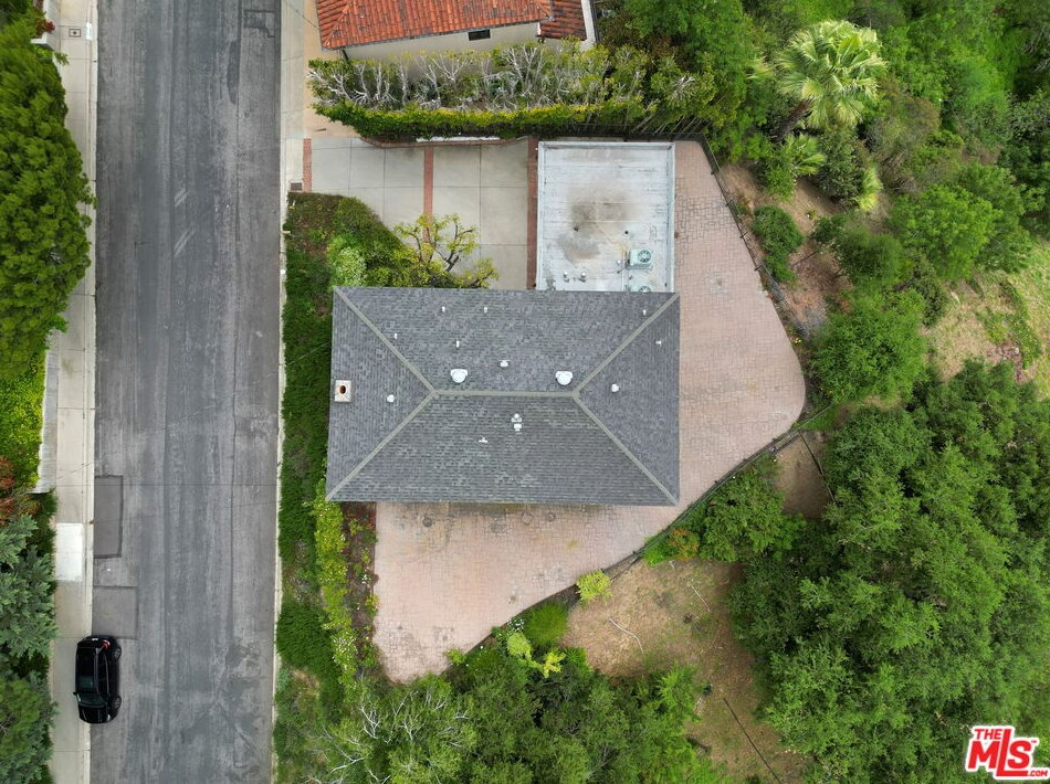 2445 Nalin Dr, Los Angeles CA  90077-1806 exterior