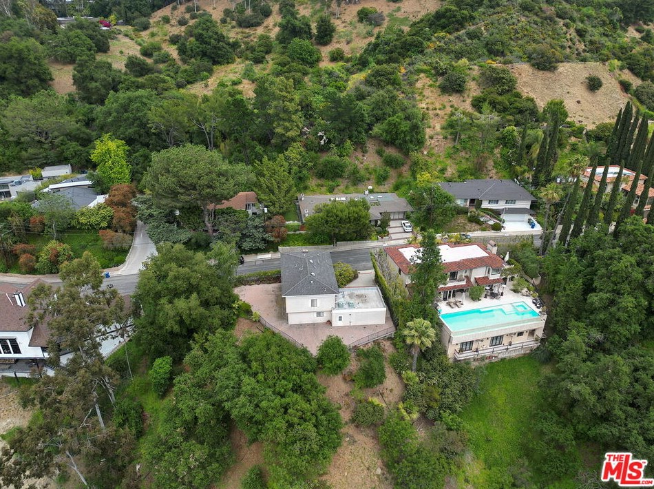 2445 Nalin Dr, Los Angeles CA  90077-1806 exterior