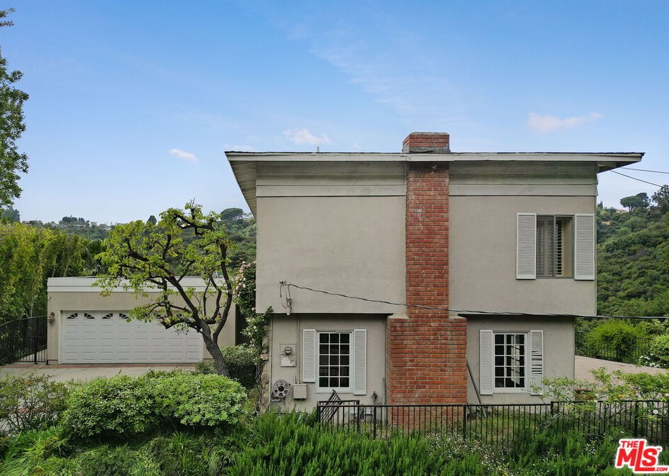 2445 Nalin Dr, Los Angeles CA  90077-1806 exterior