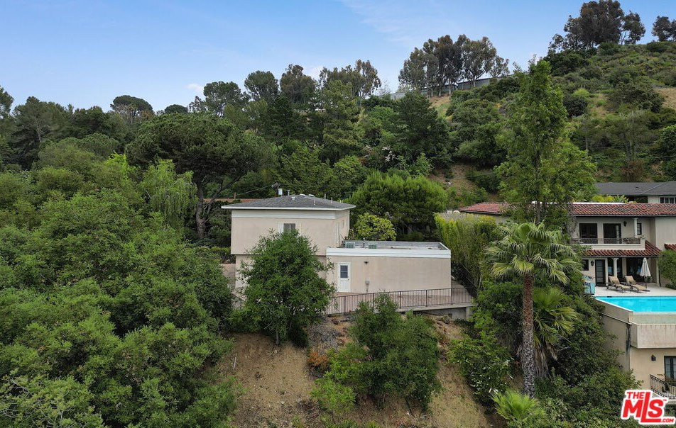 2445 Nalin Dr, Los Angeles CA  90077-1806 exterior