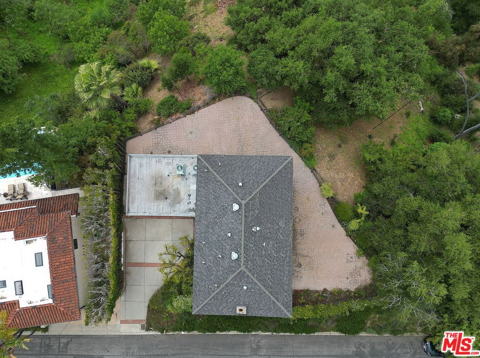 2445 Nalin Dr, Los Angeles CA  90077-1806 exterior