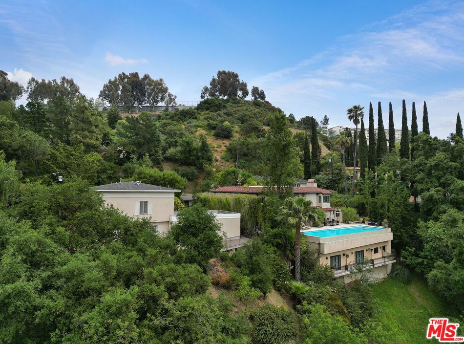 2445 Nalin Dr, Los Angeles CA  90077-1806 exterior