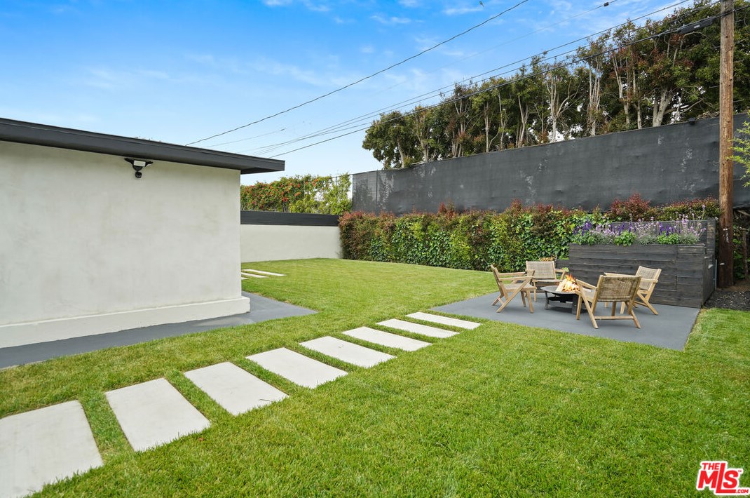 3582 Kelton Ave, Los Angeles CA  90034-5506 exterior