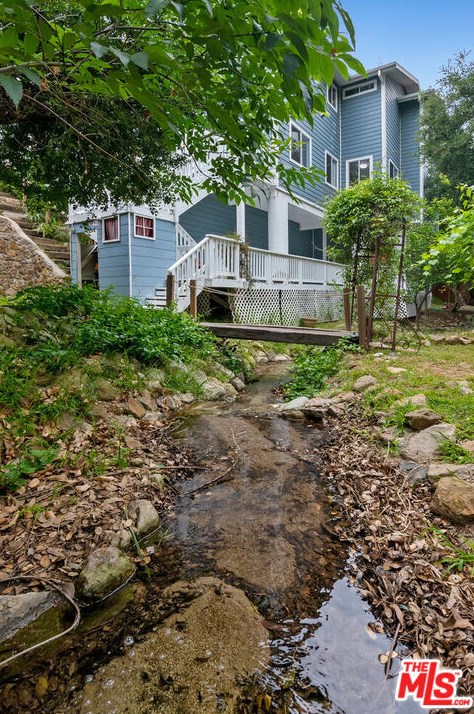 236 Cyn Rd, Thousand Oaks CA 91320-4608 exterior