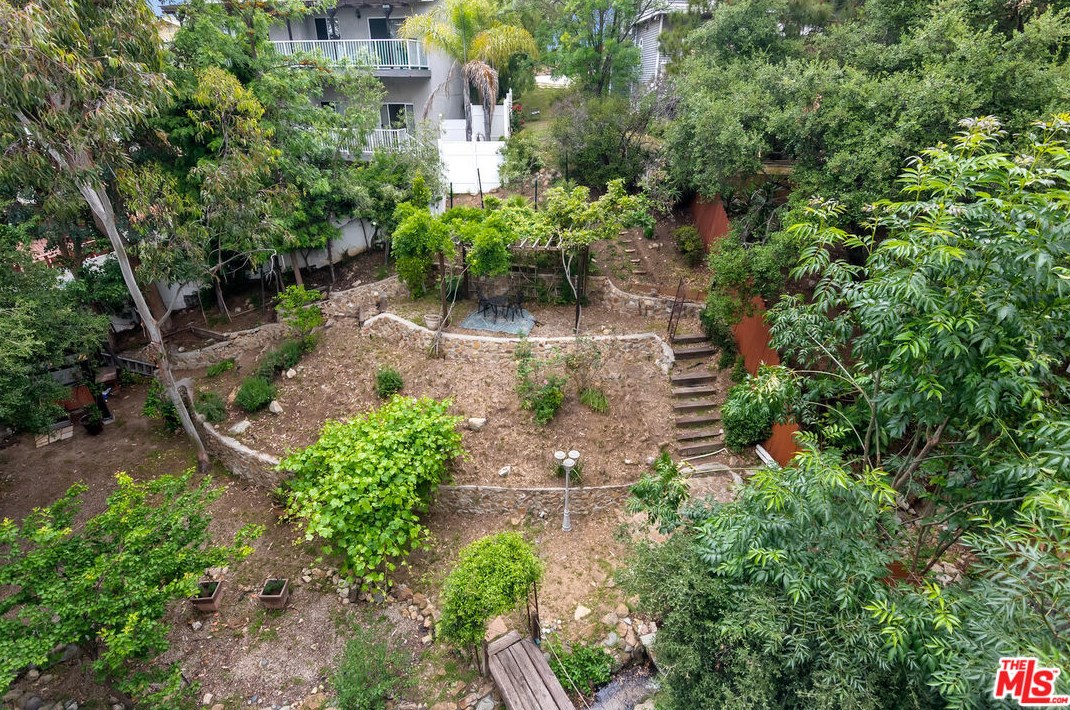 236 Cyn Rd, Thousand Oaks CA 91320-4608 exterior