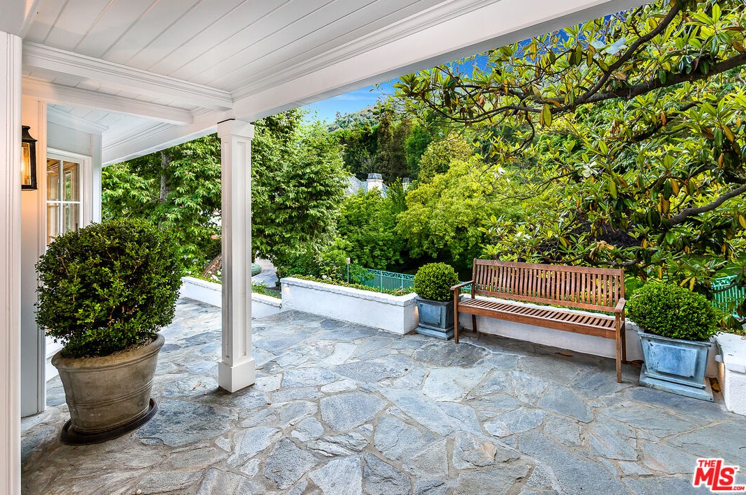 1440 Stone Canyon Rd, Los Angeles CA  90077-1909 exterior