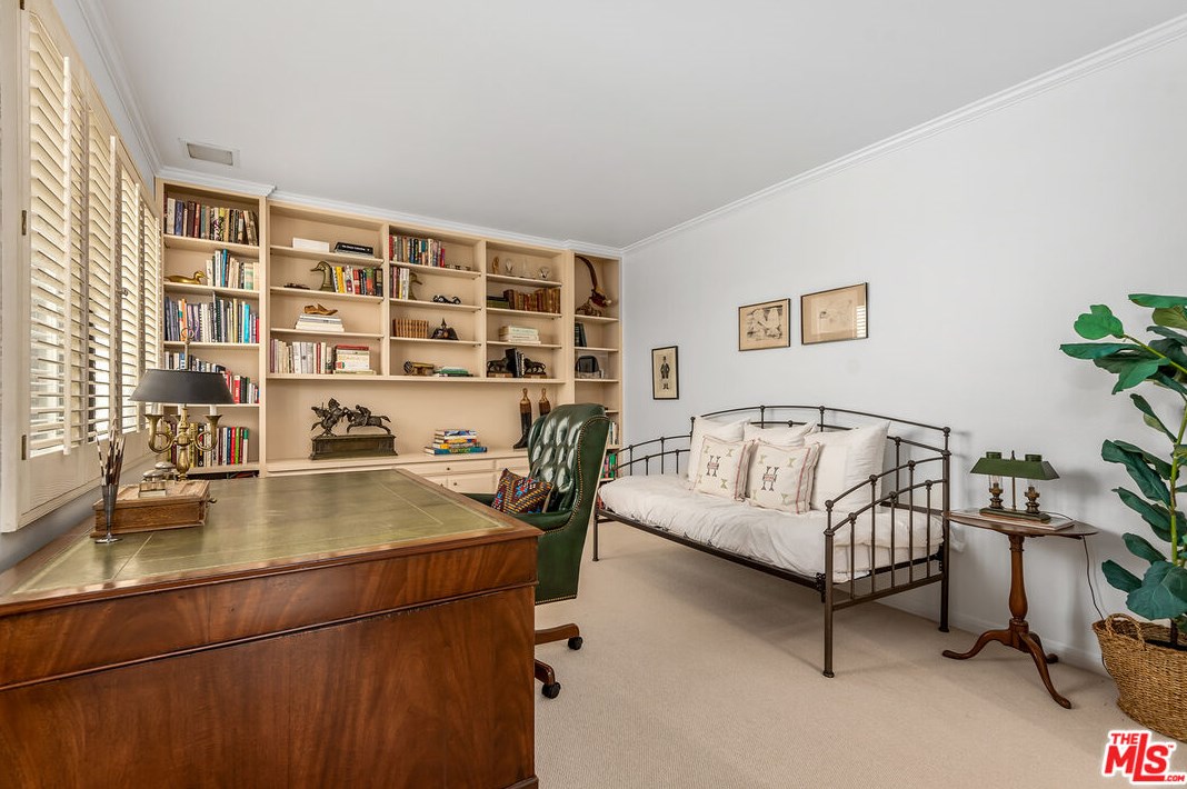 2246 Century Hl, Los Angeles CA  90067-3506 exterior