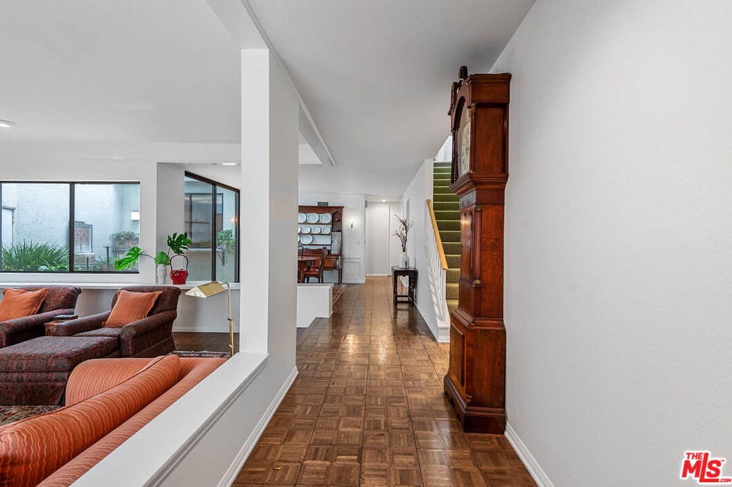 2246 Century Hl, Los Angeles CA  90067-3506 exterior