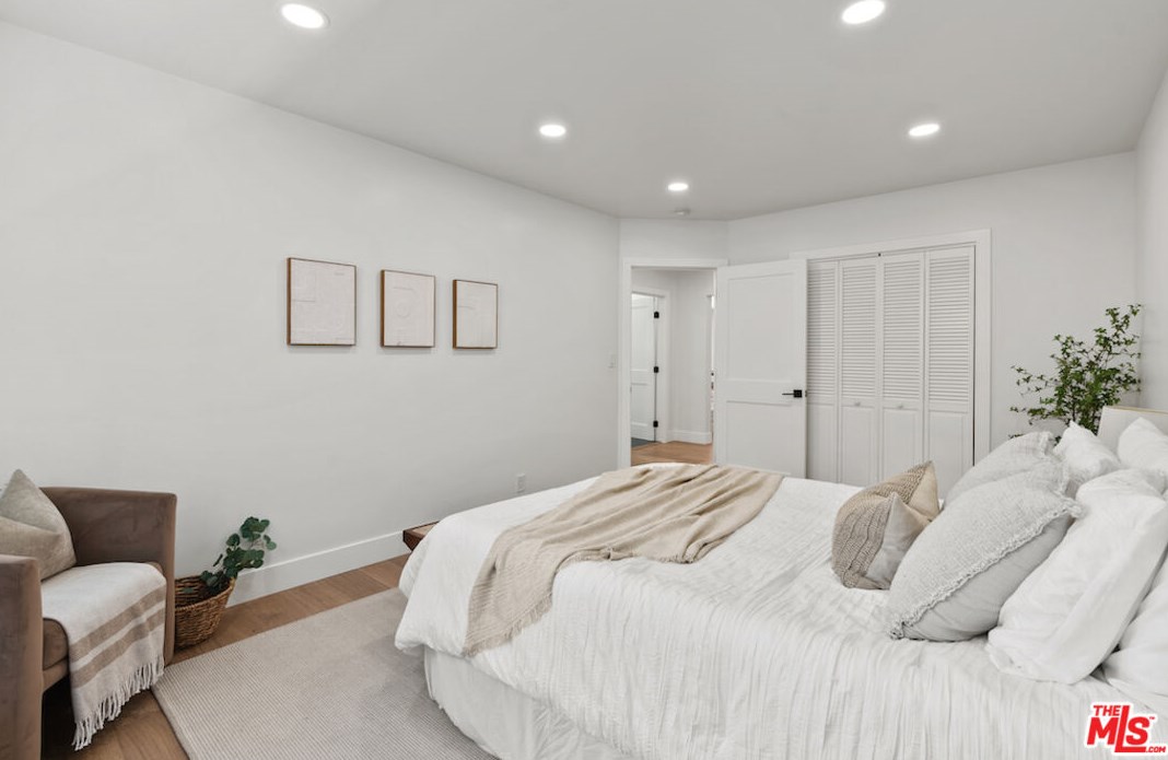 11416 Mccune Ave, Los Angeles CA  90066-3637 exterior