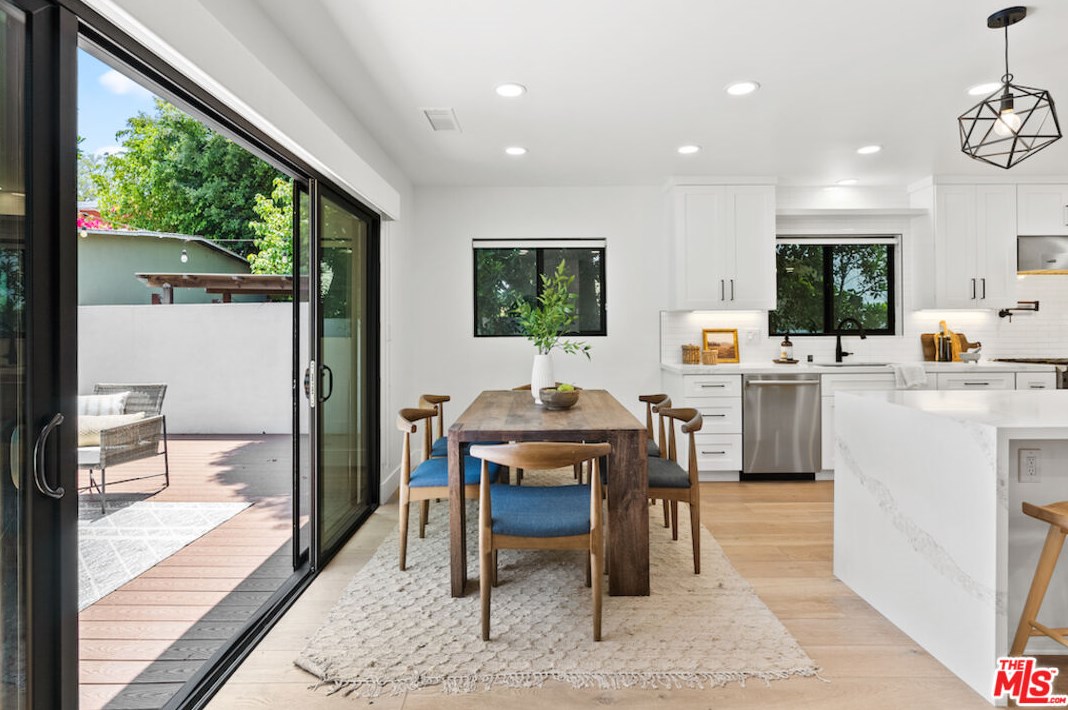 11416 Mccune Ave, Los Angeles CA  90066-3637 exterior