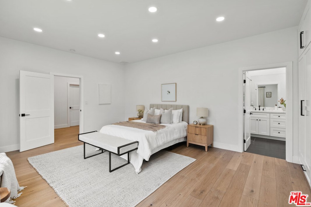 11416 Mccune Ave, Los Angeles CA  90066-3637 exterior