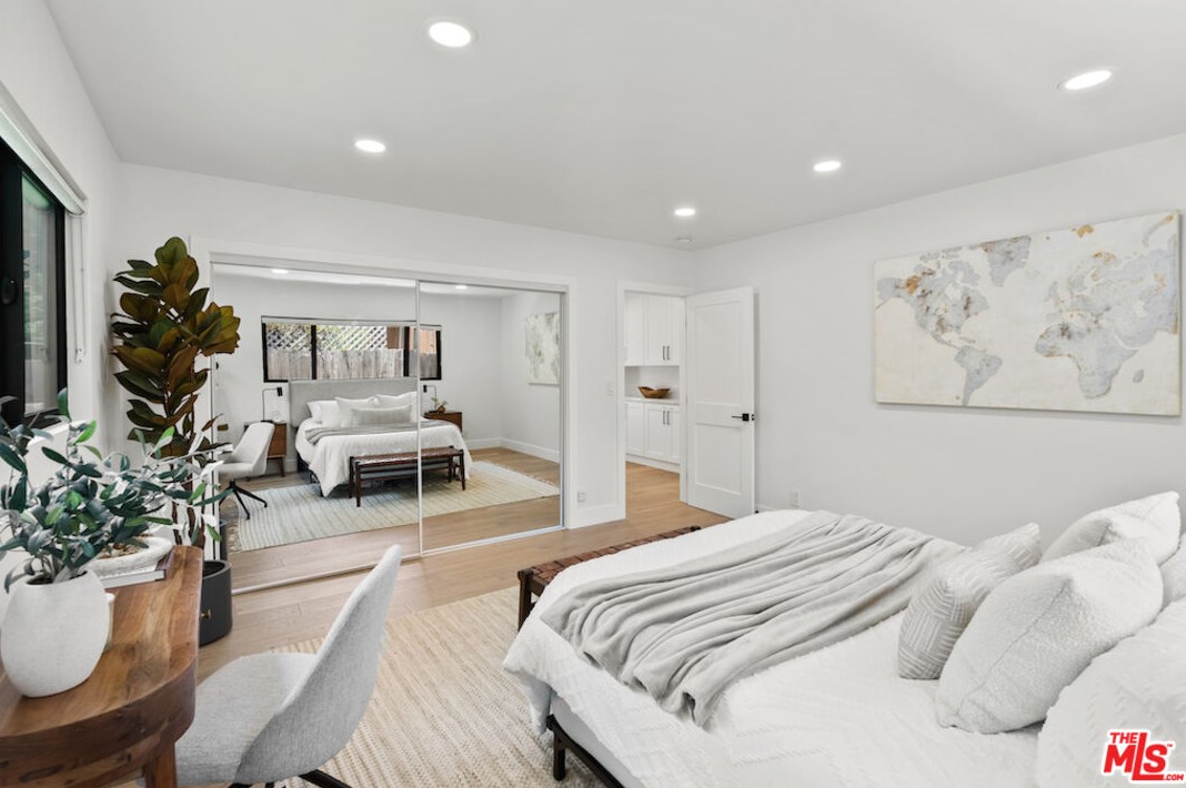 11416 Mccune Ave, Los Angeles CA  90066-3637 exterior