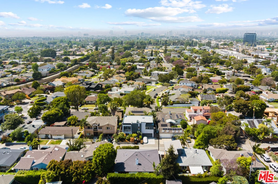 11416 Mccune Ave, Los Angeles CA  90066-3637 exterior