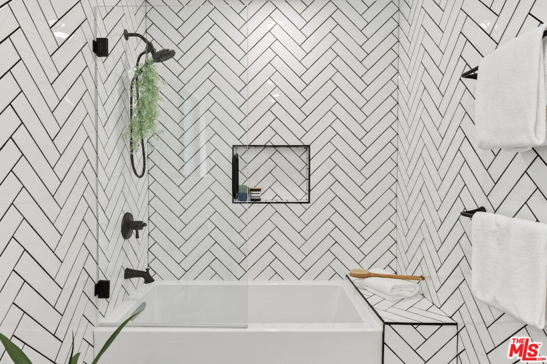 11416 Mccune Ave, Los Angeles CA  90066-3637 exterior