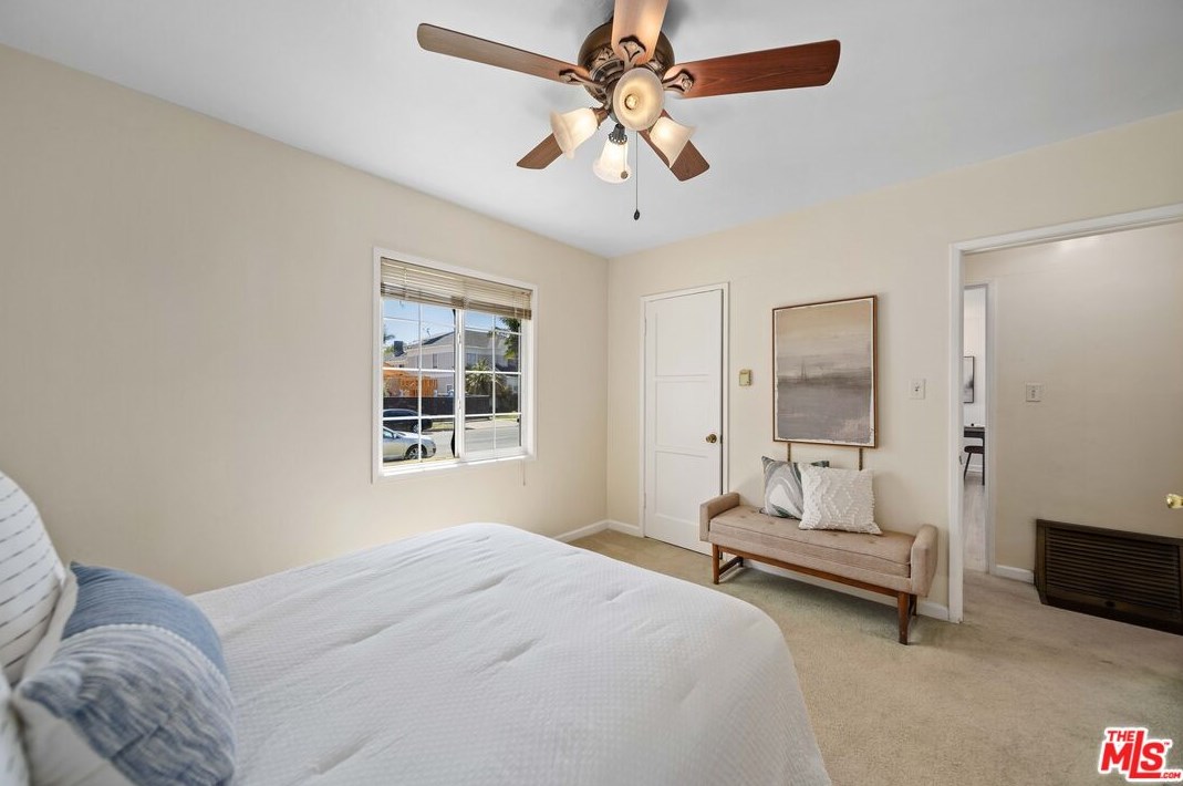 7728 Hindry Ave, Los Angeles CA  90045-5728 exterior