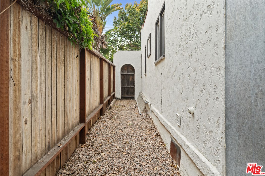 440 Ximeno Ave, Long Beach CA  90815-2541 exterior