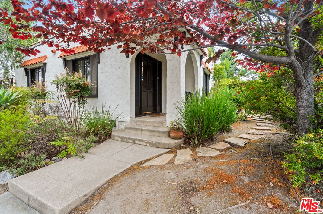 440 Ximeno Ave, Long Beach CA  90815-2541 exterior