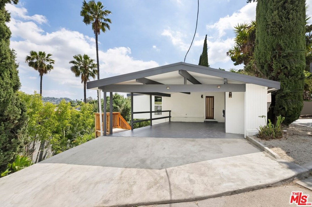 2540 Hyler Ave, Los Angeles CA  90041-2948 exterior