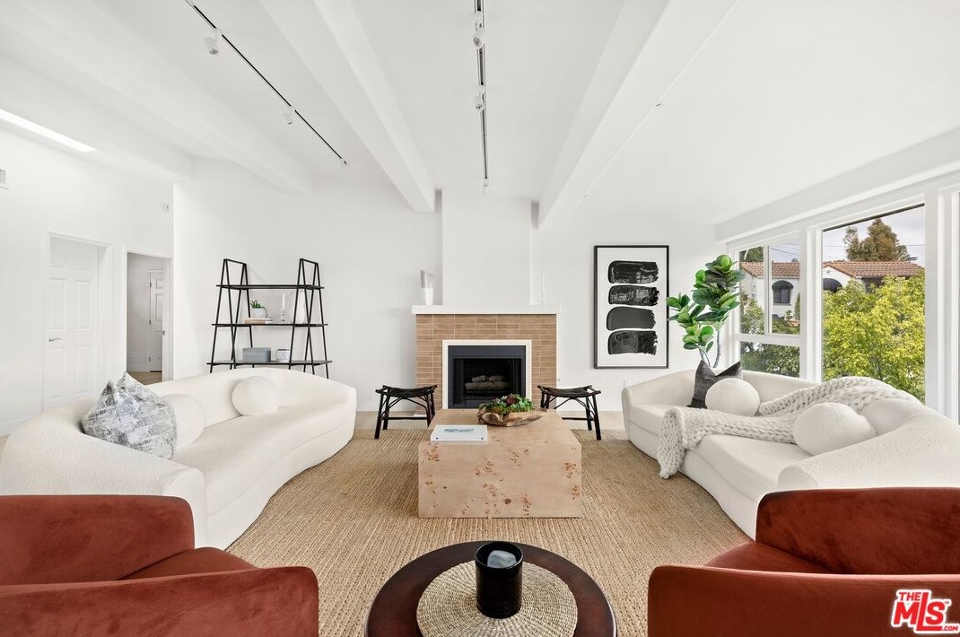 2540 Hyler Ave, Los Angeles CA  90041-2949 exterior