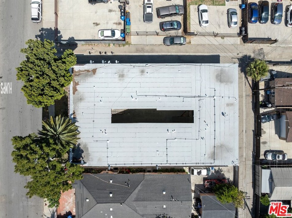 240 60 St, Los Angeles CA  90001-1418 exterior